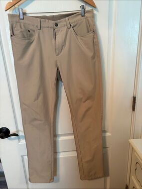 Men's Golf Pants -2 pair- Khaki & Gray 32 x 32 Greg Norman & Banana Republic